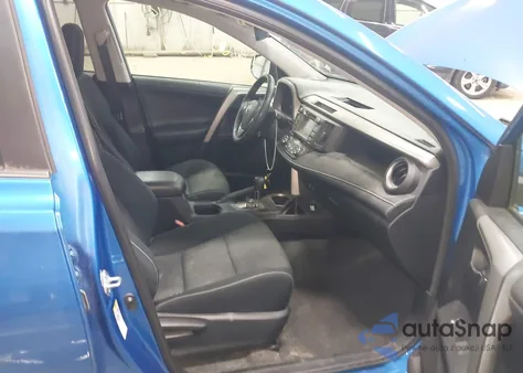 2017 Toyota Rav4 Xle z USA, uszkodzony, nr VIN 2T3RFREV7HW685457